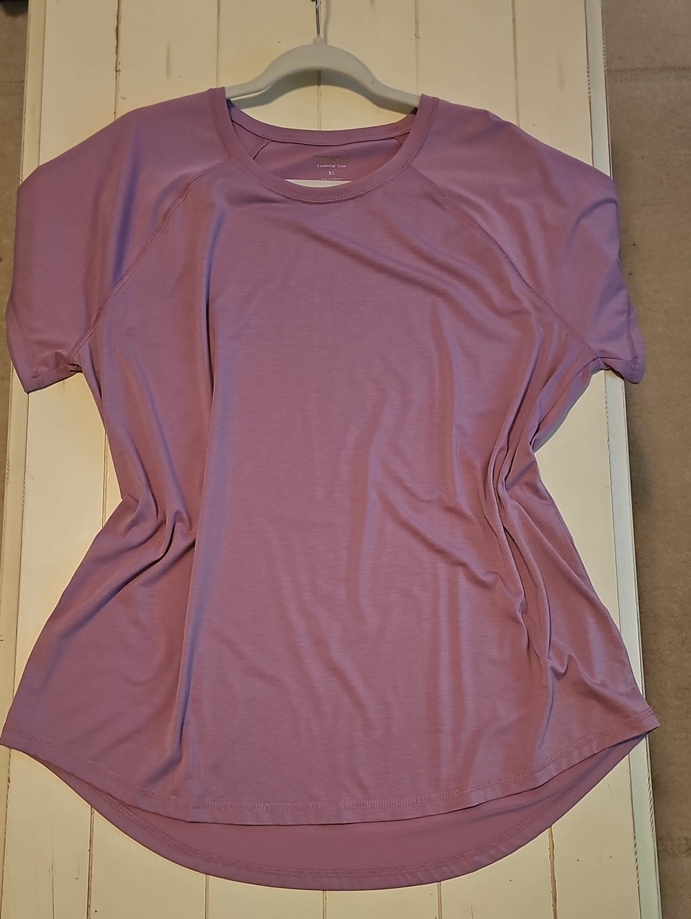 Lightweight Lavender Mauve Short Sleeve Activewear Crew Tee, New never worn